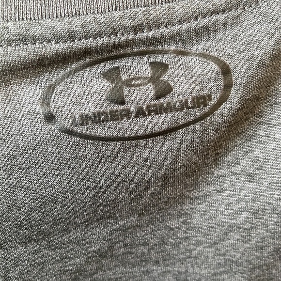 Under Armour men’s size small shirt - Picture 4 of 4